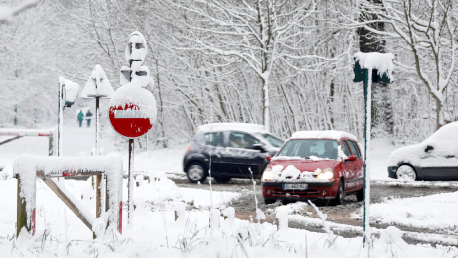 Tormenta invernal paraliza Europa: muertes en Francia y cientos de vuelos cancelados