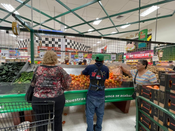 Inician sin aumentos los productos de la canasta básica