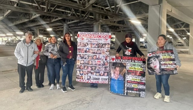 Colectivo de Desparecidos entrega a Sheinbaum peticiones