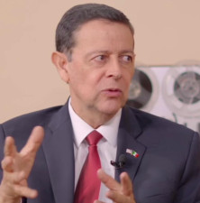 Baja demanda de pasaportes mexicanos en Laredo