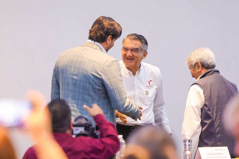 Apoyan Américo Villarreal Anaya y Carlos Peña Ortiz desarrollo de Vivienda para el Bienestar