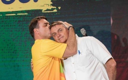 Jair Bolsonaro es trasladado al hospital tras presentar problemas de salud en prisión