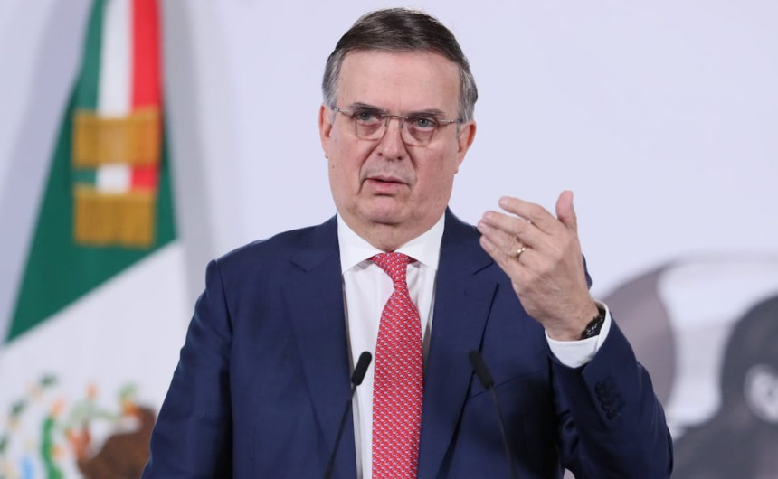 Sheinbaum niega salida de Marcelo Ebrard tras investigaciones