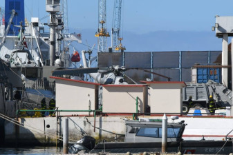 Helicóptero naval aterriza de emergencia en Mazatlán
