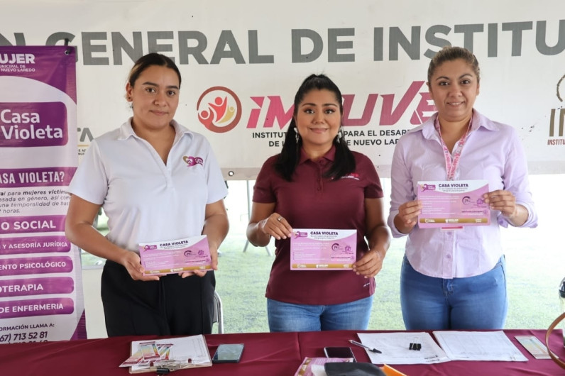 Inmujer Nuevo Laredo instala módulos informativos en plazas públicas