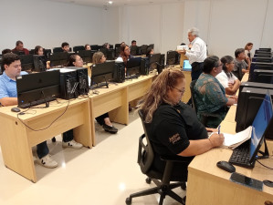 Imparten talleres de inteligencia artificial en la Infoteca de Nuevo Laredo