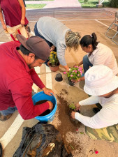 Impulsan cultura ecológica con talleres de compostaje "Manos a la Tierra"