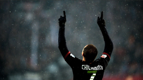 Gol de 'Chicharito' frente a Frankurt, es el mejor de la semana 