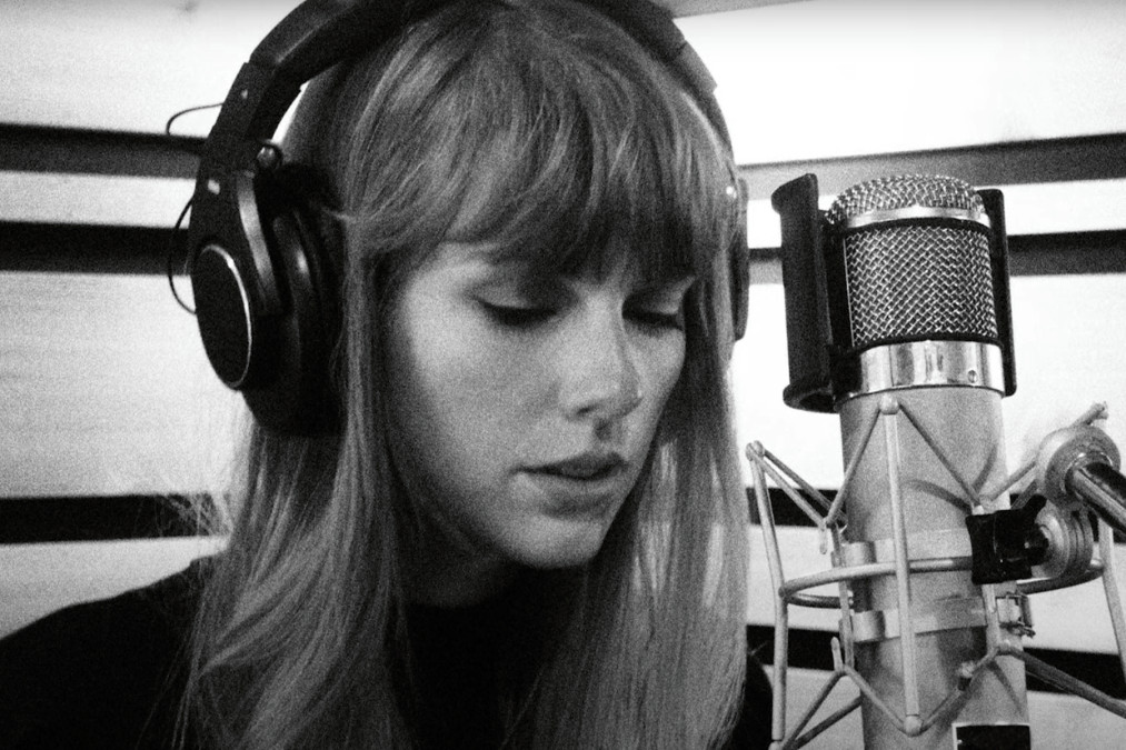 Taylor Swift lanza nueva versión de "This love" 