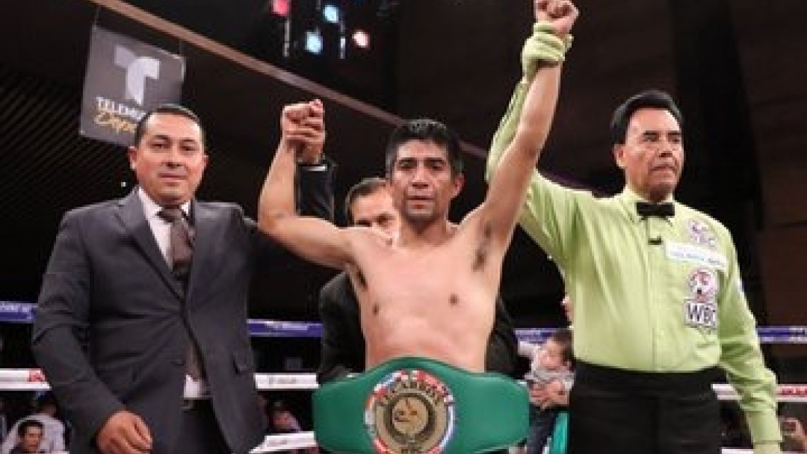 Ganigan López es campeón Latino mosca CMB 