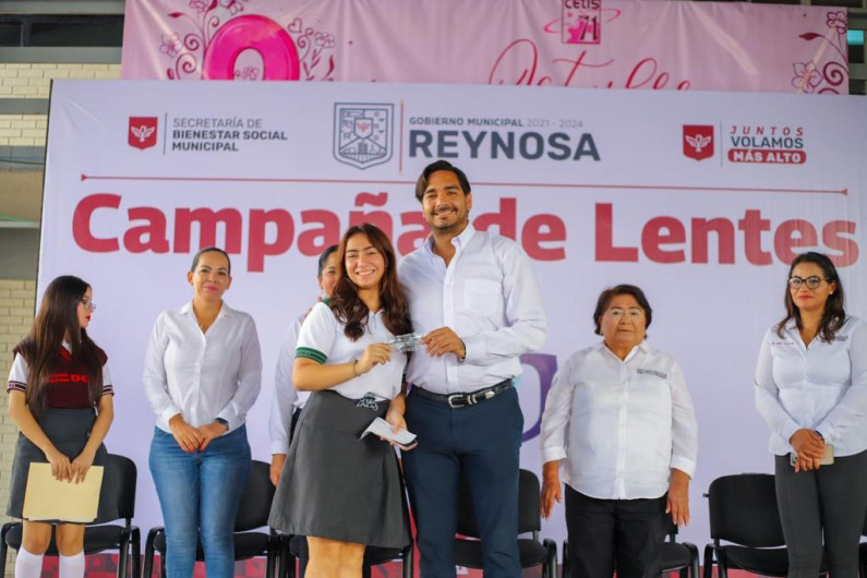 Apoya Gobierno de Reynosa con lentes ópticos a estudiantes 