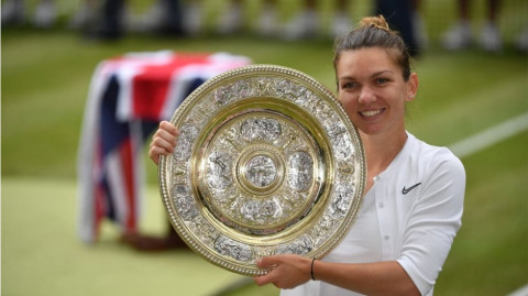 Halep se corona en Wimbledon tras vencer a Williams