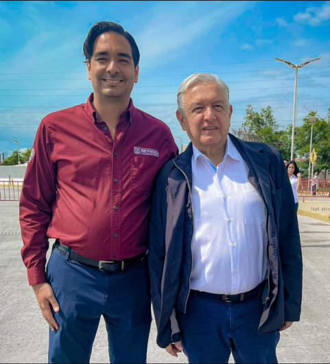 Recibe  Carlos Peña a AMLO