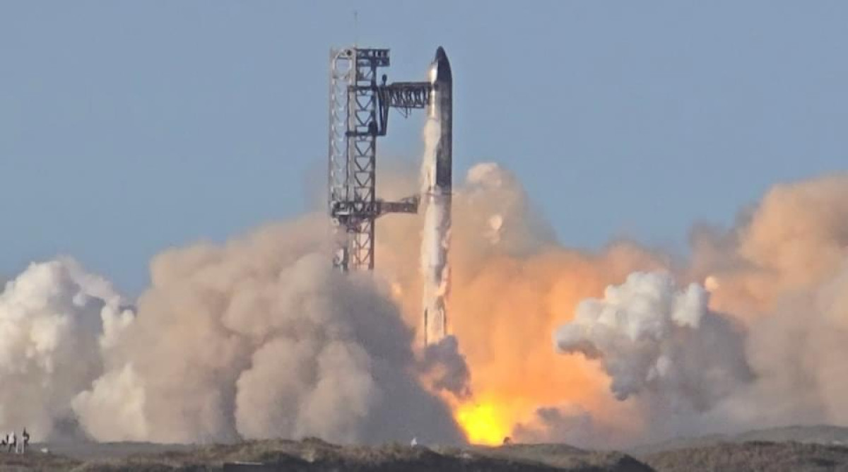 Starship le falla a Musk en presencia de Donald Trump