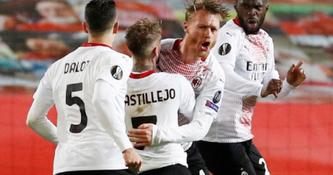 Milán le empata sobre la hora al United en la ida de los Octavos de Final de la Europa League 