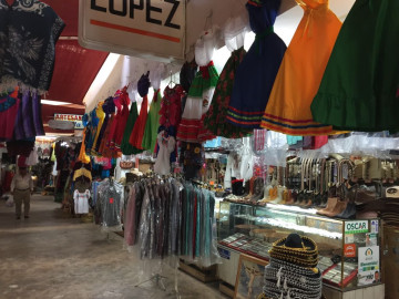Recuperan comercios en Mercado Zaragoza