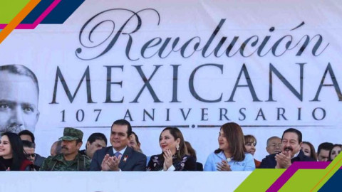 Gran ambiente en el desfile de la Revolución Mexicana 