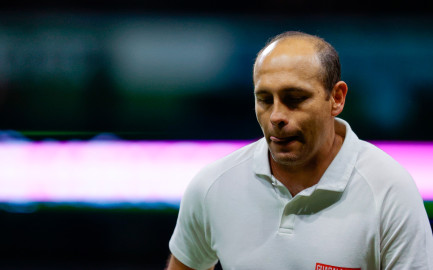 Juan Pablo "Pato" Alfaro es destituido como DT de Chivas Femenil