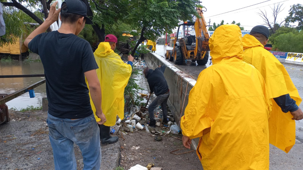 Intensifica Gobierno de Matamoros trabajos de desazolve en drenes