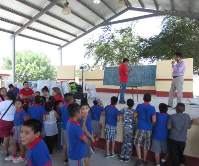 Escuelas de Díaz Ordaz realizan eventos para reunir fondos