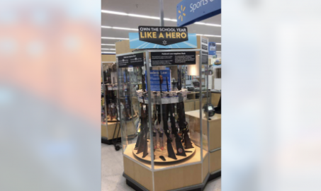 Tienda Walmart causa indignación con publicidad