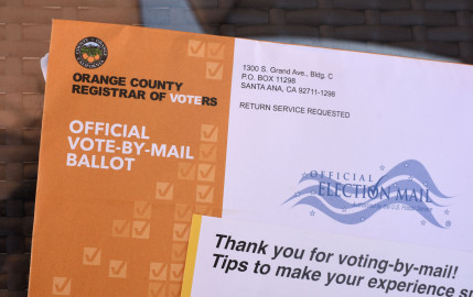 Autoridades exhortan a votar por correo a individuos que padezcan discapacidades 