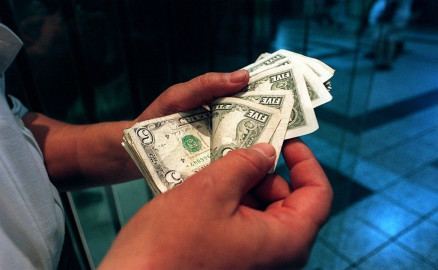 Dólar en el AICM  en 18.45 pesos a la venta