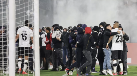 Tragedia en Chile: dos muertos en incidentes previos al partido de Copa Libertadores