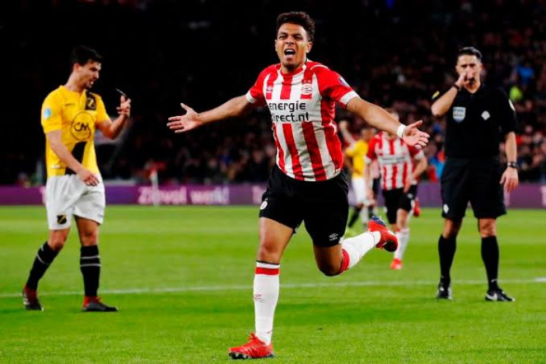 PSV derrota 2-0 al Breda en la Liga de Holanda