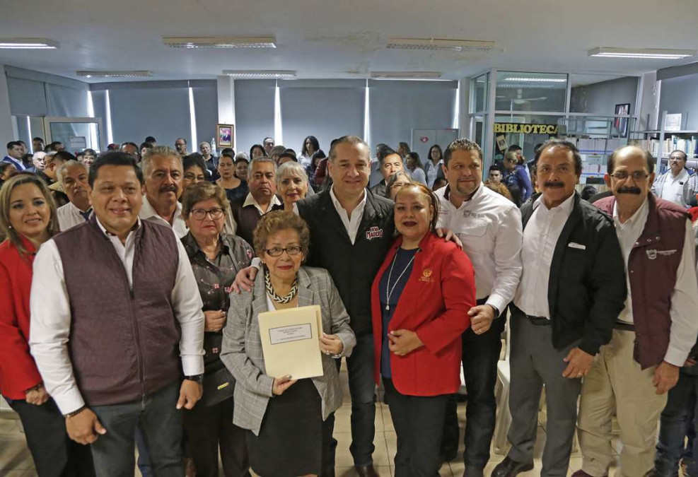 Apuesta Adrián Oseguera por la capacitación de los maderenses