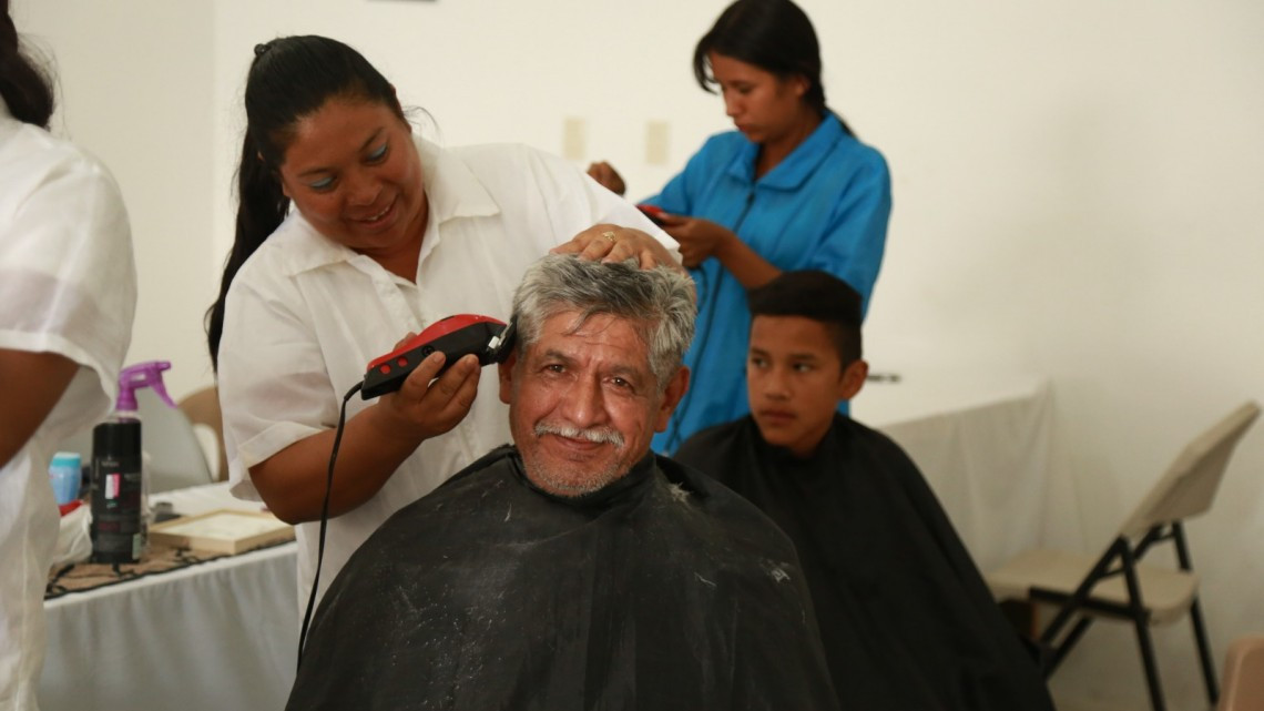 DIF Reynosa beneficia a 700 personas en fraccionamiento los almendros