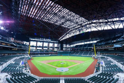 Estadio de grandes ligas en Texas abre sus puertas a la afición 