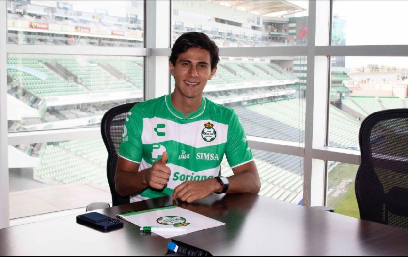 'JJ' Macías ficha con Santos Laguna