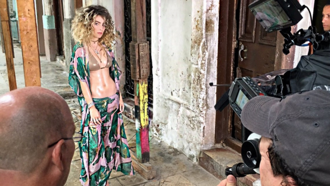 Belinda responde a críticas sobre su look