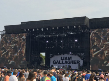 Liam Gallagher corta su show en Lollapalooza