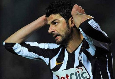 Sentencian a dos años de cárcel a exfutbolista italiano Iaquinta 