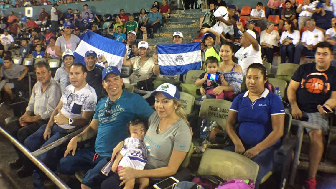 México vuelve a dejar ir la victoria en Latinoamericano de Béisbol