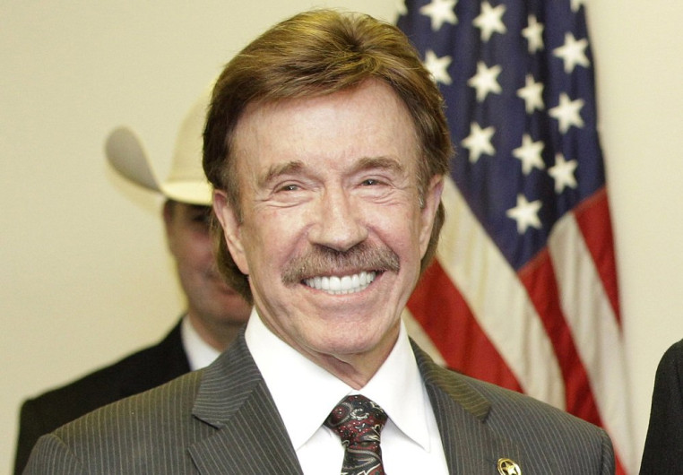 Chuck Norris sobrevive a dos infartos ¡en menos de una hora!