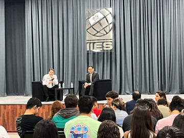Jóvenes, construyamos juntos un mejor futuro para Reynosa: Luis Cantú en el IIES