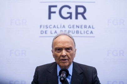 Tras posible salida de Gertz Manero: ¿cómo se elige al nuevo titular de la FGR?