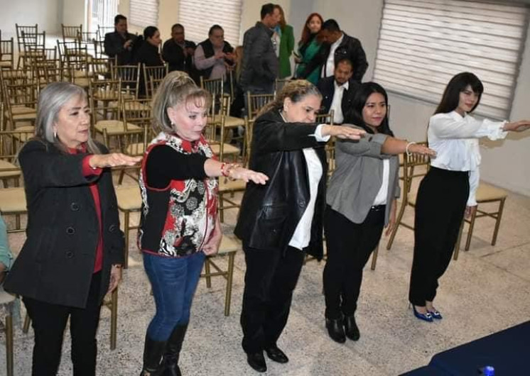 Gana Cecilia Bueno presidencia de la CANACO