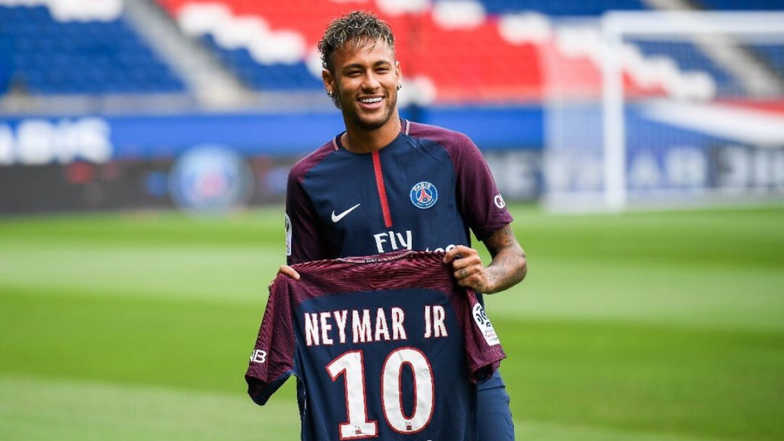  Neymar es presentado como nuevo jugador del PSG