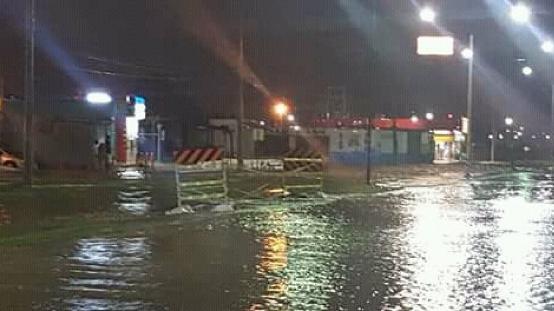 Lluvia deja inundaciones severas en Nuevo Laredo