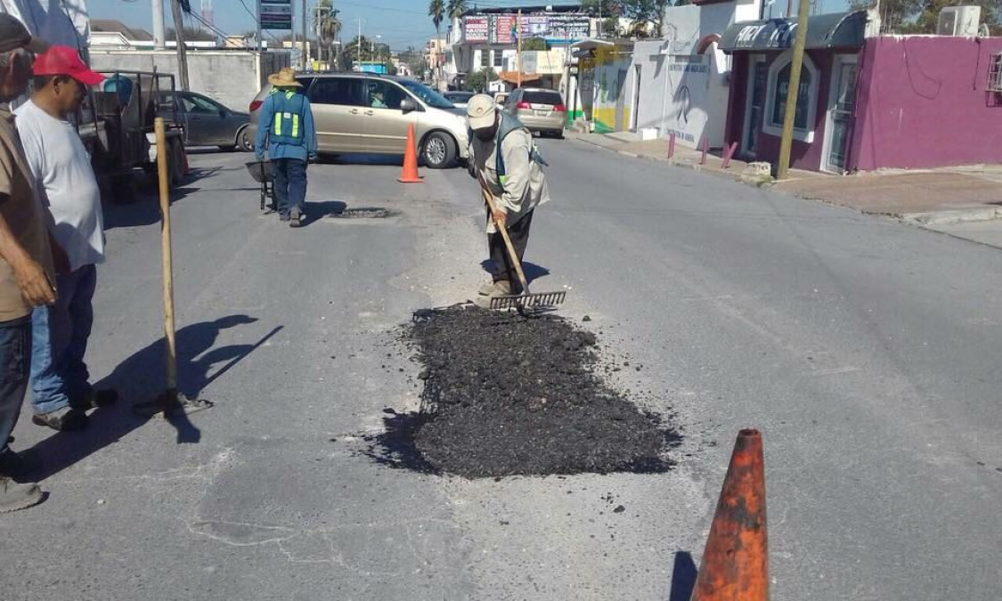 Quejas ciudadanas por baches y luminarias: Contraloría