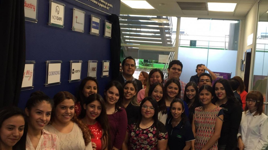 Concluyen semestre empresarial estudiantes de Tec Milenio