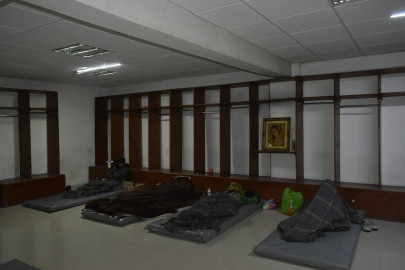 Reciben a las primeras personas en albergue temporal