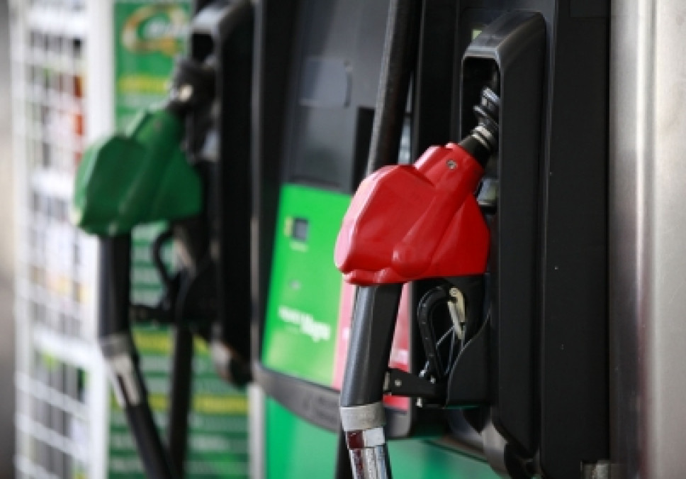 Magna y Premium aumentan dos centavos en último día de marzo