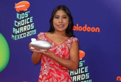 Yalitza Aparicio recibe premio