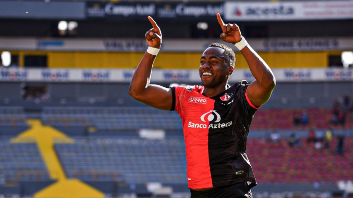 Queda absuelto Renato Ibarra de la acusación de “violencia doméstica” 