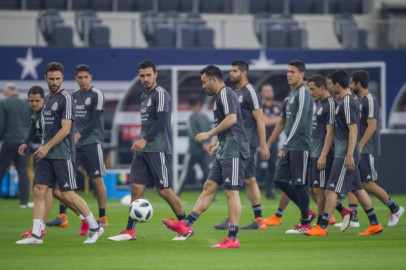 Selección de México desciende un lugar en ranking de FIFA